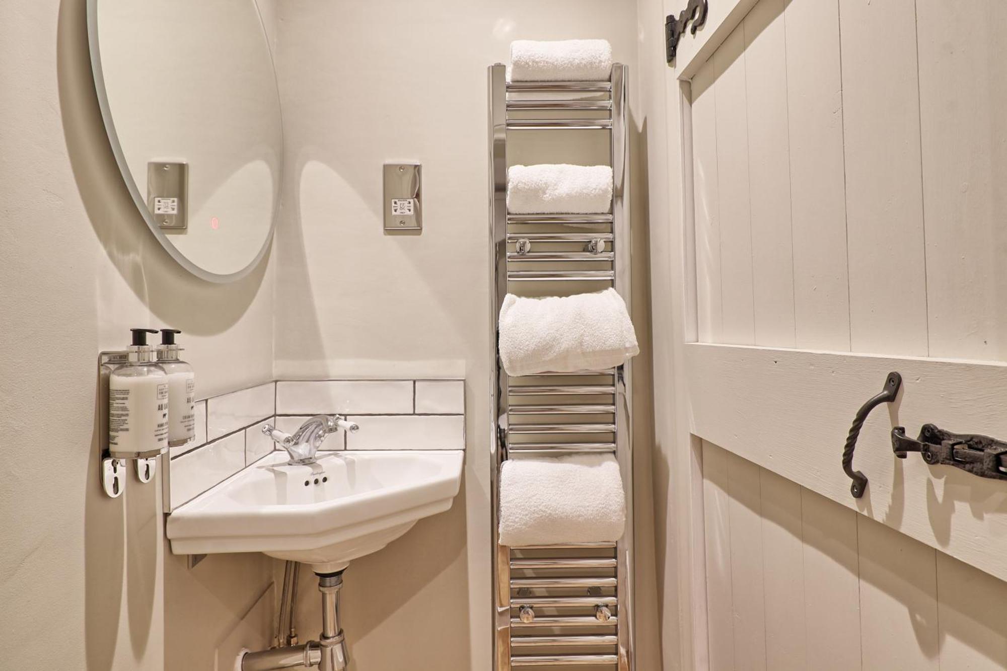 Ranfield'S Brasserie Hotel Rooms คอร์กิเชล ภายนอก รูปภาพ