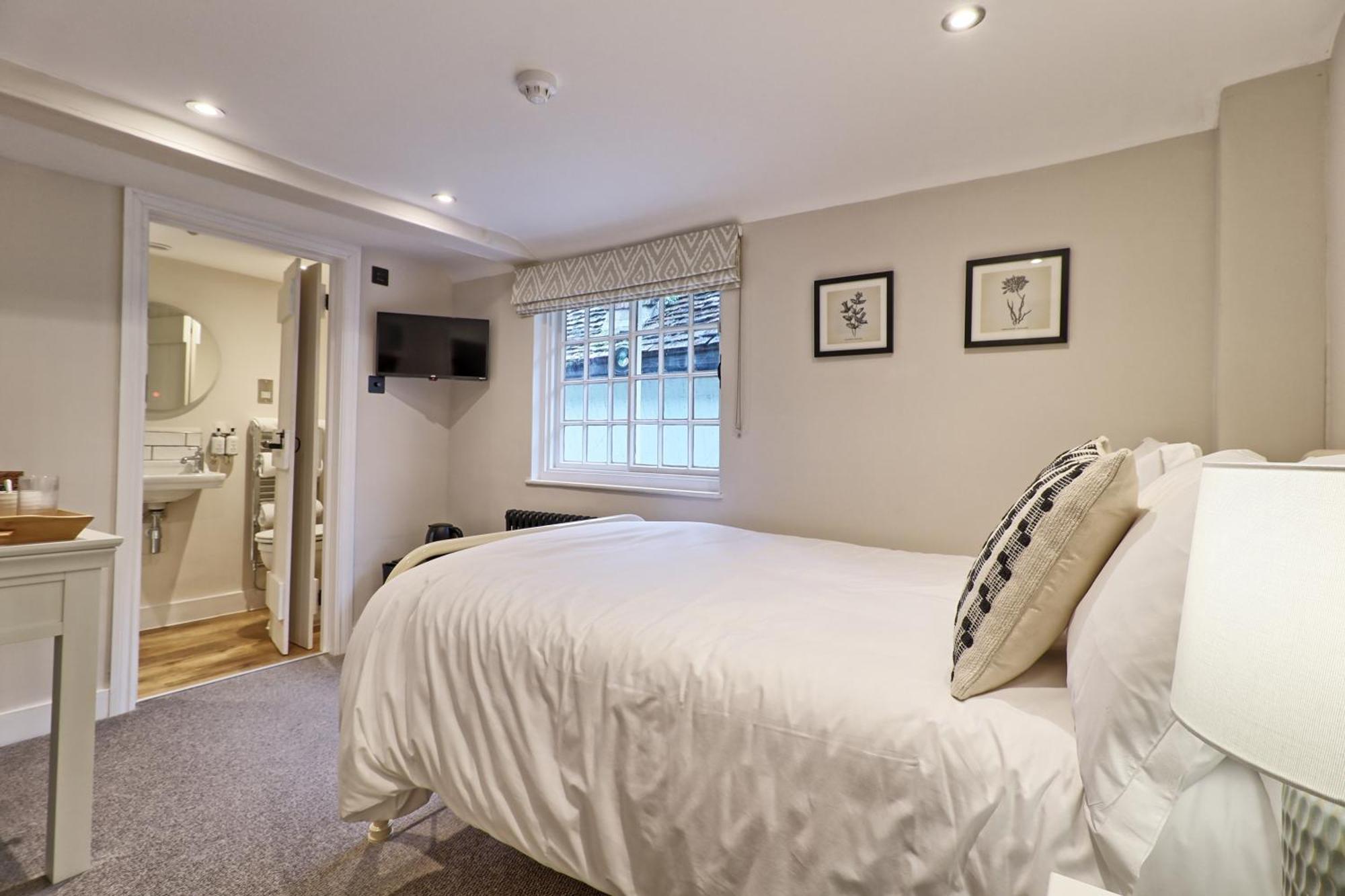 Ranfield'S Brasserie Hotel Rooms คอร์กิเชล ภายนอก รูปภาพ