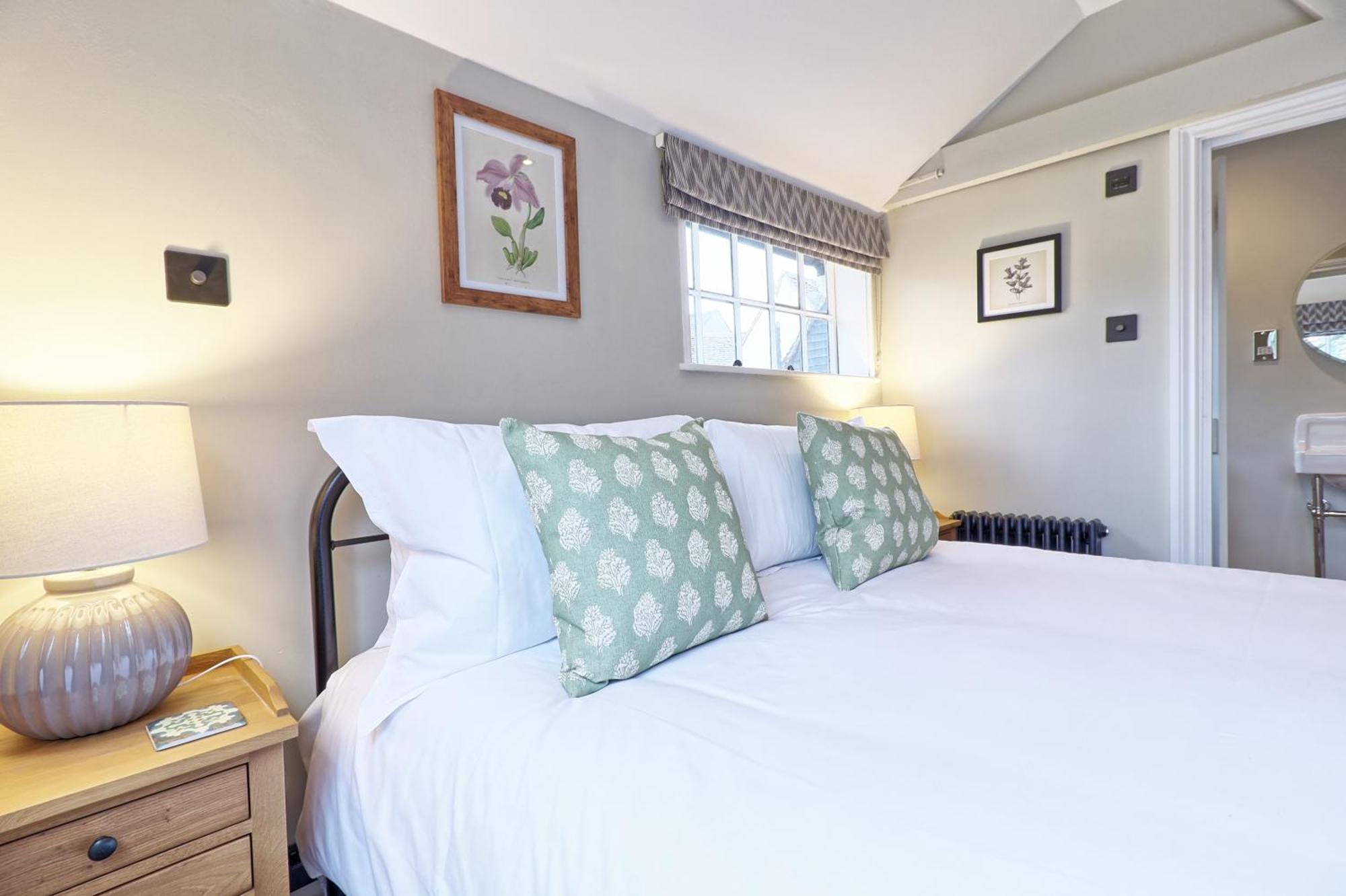 Ranfield'S Brasserie Hotel Rooms คอร์กิเชล ภายนอก รูปภาพ